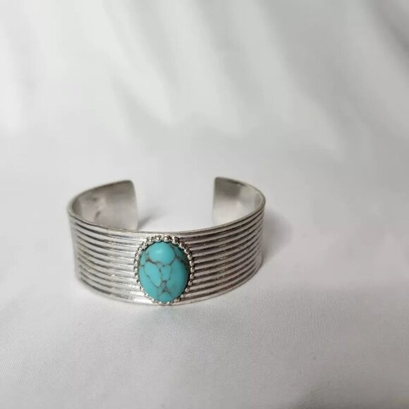 Lucky Brand Women's Silver Toned Turquoise Cuff Bracelet - Picture 5 of 6